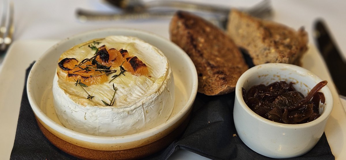 Suzie Fisher tweet media