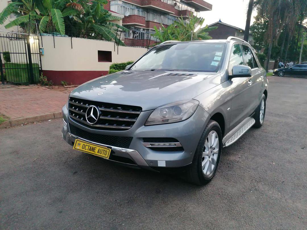 iqoctanegroup's tweet photo. Mercedes-Benz ML 350 
2012
Petrol
Automatic 
Premium leather interior
Sunroof
Reverse camera 
Parking sensors
Bluetooth / AUX connectivity
Cruise control
$22,000
Negotiable
Call or App 0777 495 920 or 0774 824 315 https://t.co/VWc7qN4f2K