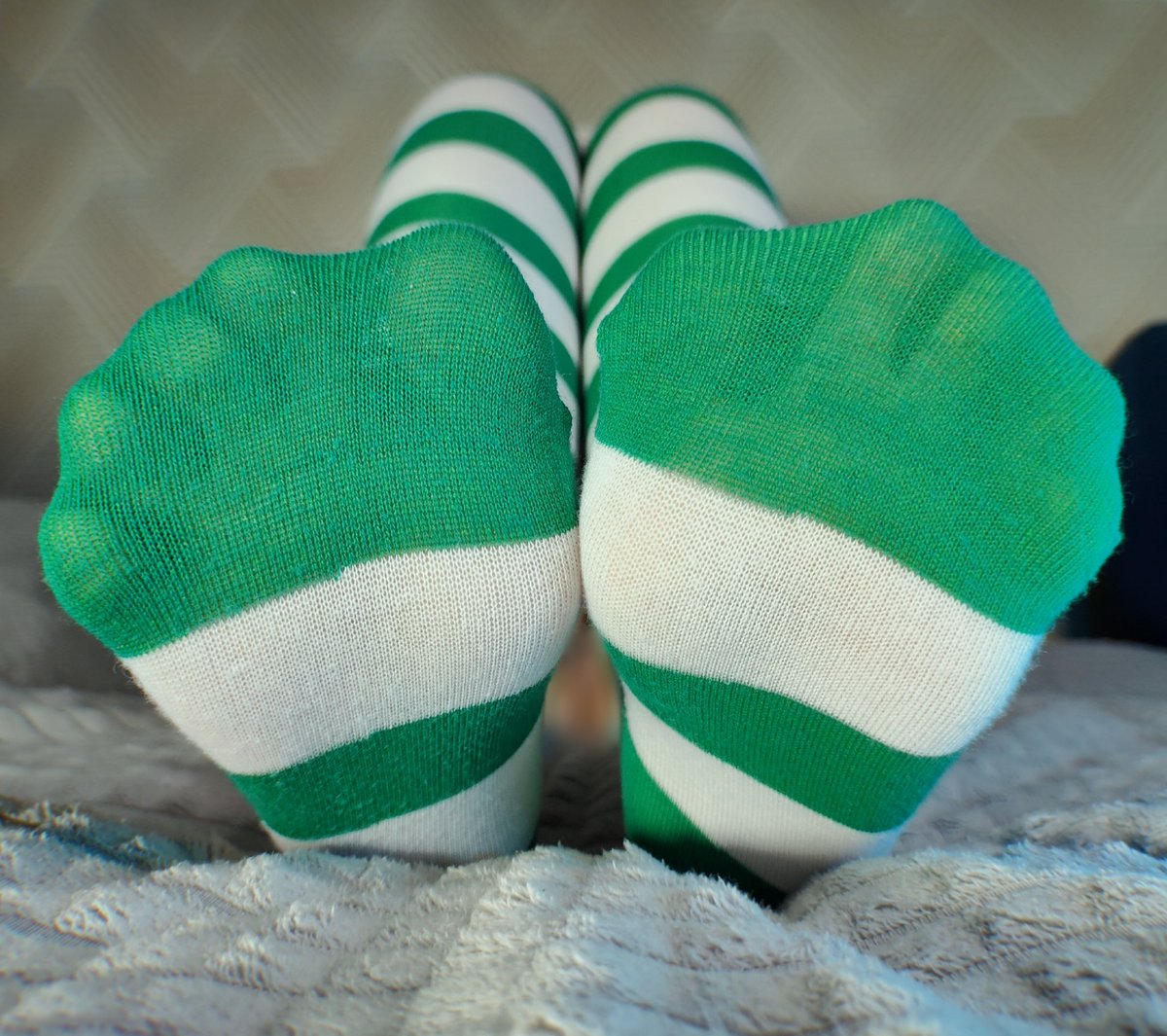 Nomitys's tweet photo. Elf stockings 💚 https://t.co/RaJYEKyJZg