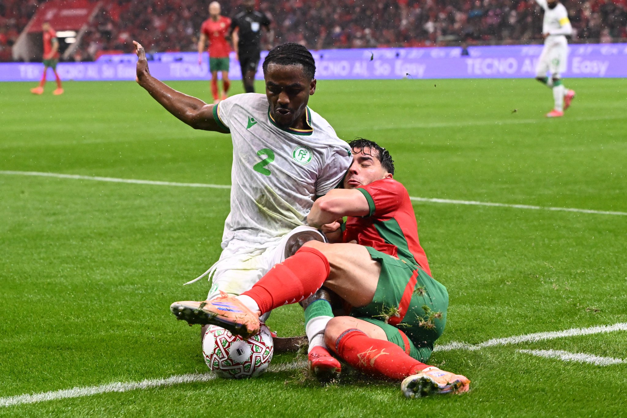 سفيان رحيمي يهدر ركلة الجزاء. المغرب 0-0 #جزر_القمر 