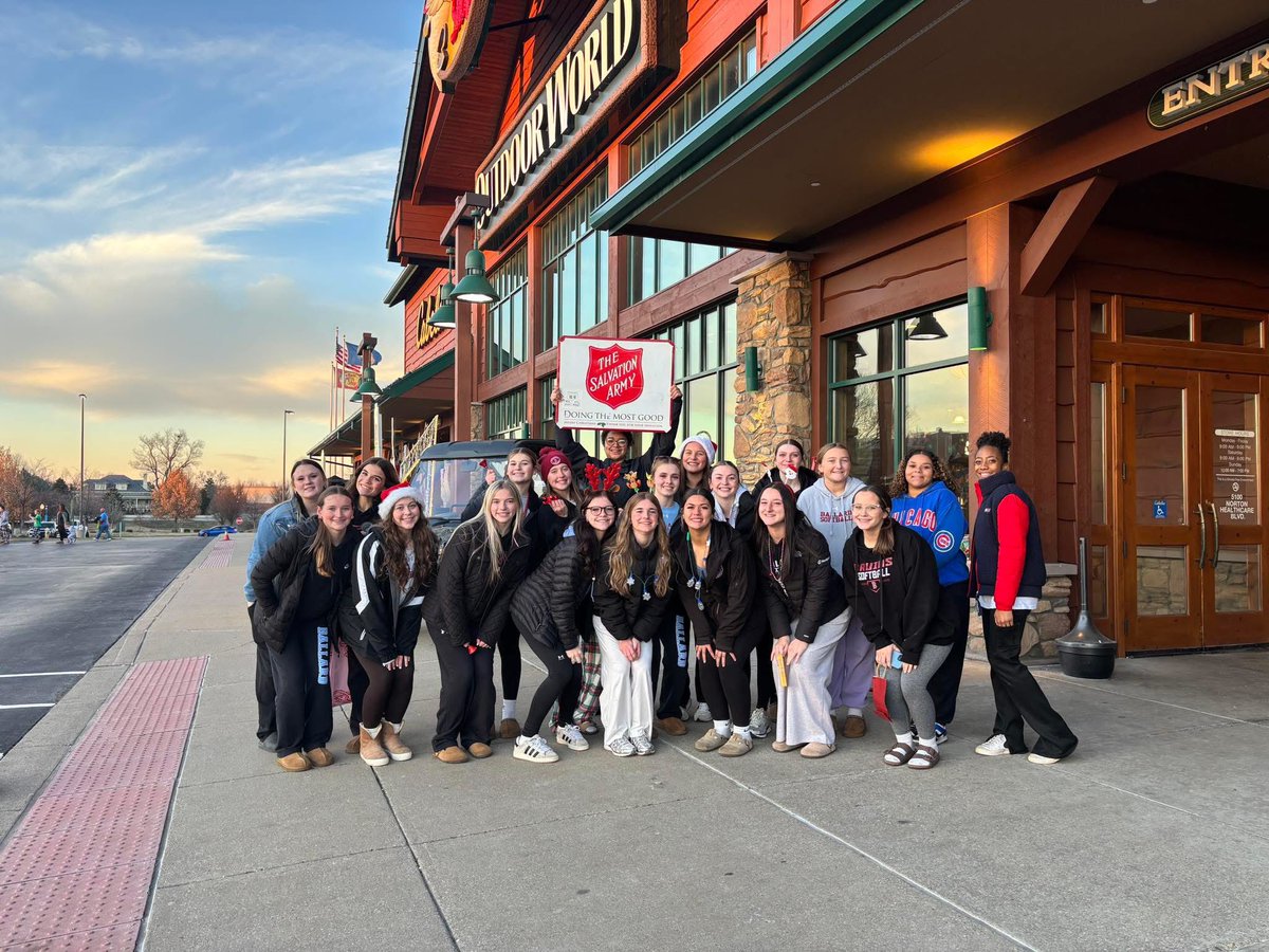 So proud of the Ballard Fastpitch Softball players for ringing the bell to collect money for the Salvation Army.   It is awesome to give back!!   Merry Christmas everyone!