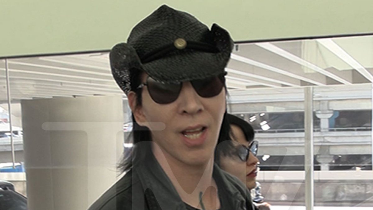 TMZ's tweet image. Marilyn Manson Says He's a Grinch but Still Enjoys the Christmas Season tmz.me/wOQgQDv