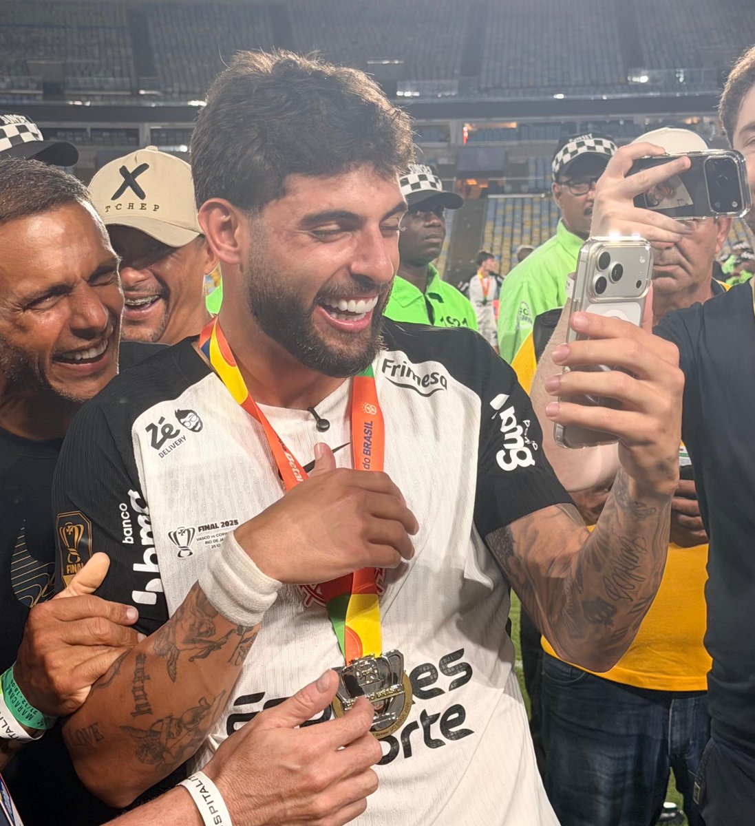 _sccpnews's tweet photo. ⚫️⚪️ | YURI ALBERTO, EU TE AMO, YURI ALBERTO!!!!

📸 | Leonardo Scaramal/SCCP News https://t.co/gSsE3fUhtc