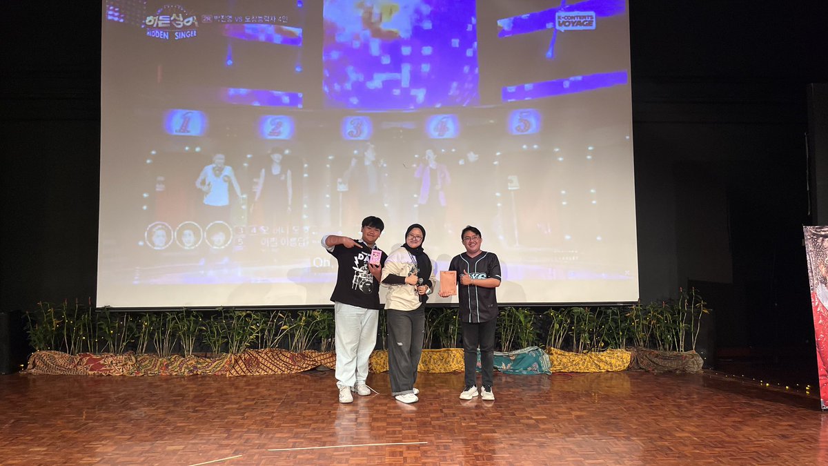 JaDiinProject's tweet image. Selamat kepada pemenang lomba cerdas cermat MyDay dan Battle Dance ala Sungjin 🎉

Terima kasih kepada sponsor yang berbaik hati 💞
@esopescent 
@somatcha_ 
@putrisjournalll