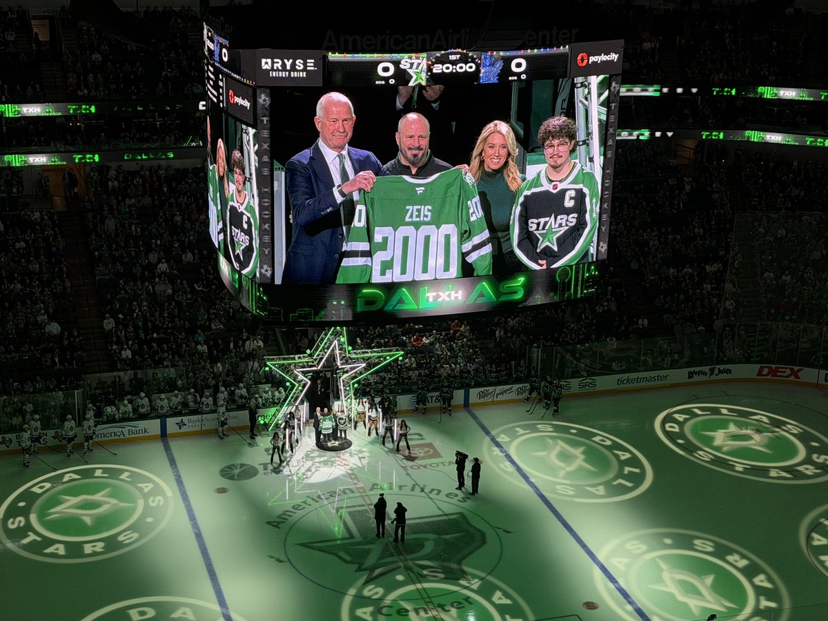 samnestler's tweet photo. The Stars honored head athletic trainer, Dave Zeis on his 2000th NHL game. 

Jamie Benn gifted Zeis a trip to Buffalo to see the Bills play, and Jim Nill a Stars jersey No. 2000. 

Really cool moment pregame. Works dang hard. https://t.co/kZL5Wucuoa