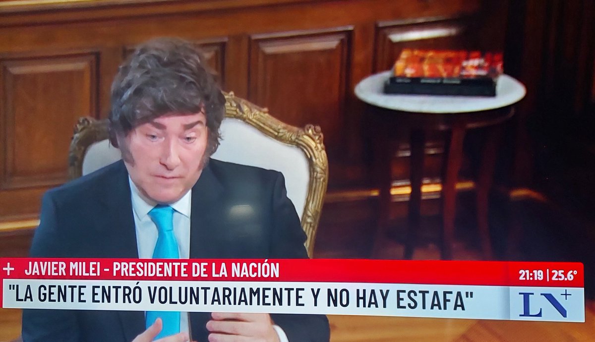 Que personaje este Milei.
Vergüenza ajena da.
"La gente entró voluntariamente" sería el argumento para definir el caso LIBRA como no estafa?
😖🤷😡