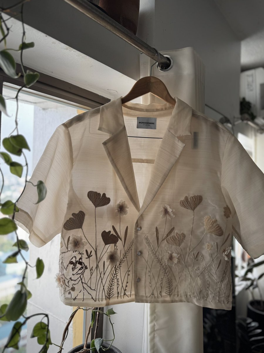 TetsMakino's tweet photo. Custom modern barong from Monohomme Studios for my graduation today 🫶🏼 https://t.co/j3l6sVnsM6