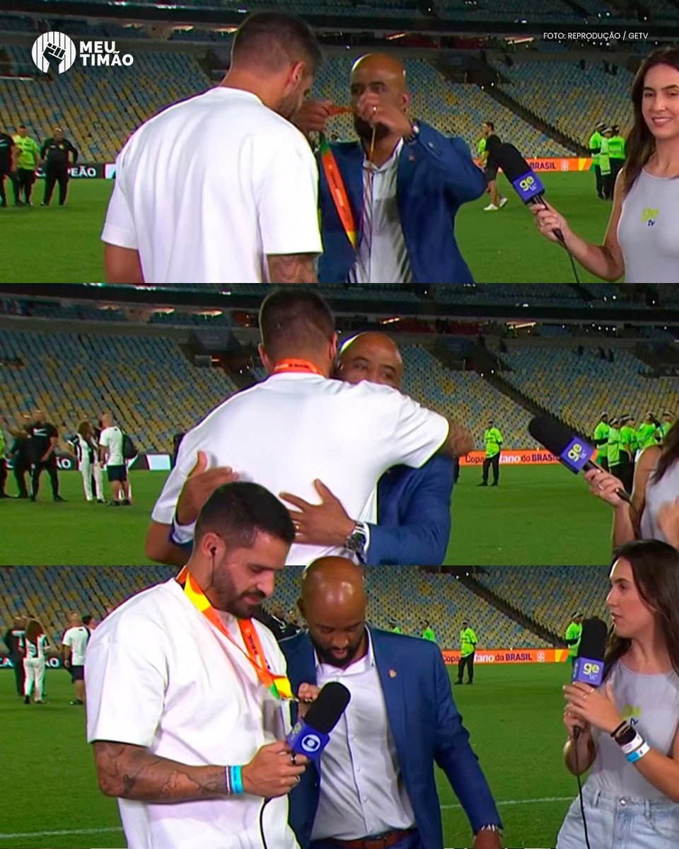 O Fabinho Soldado colocando a medalha de campeão no Renato Augusto 🥹
