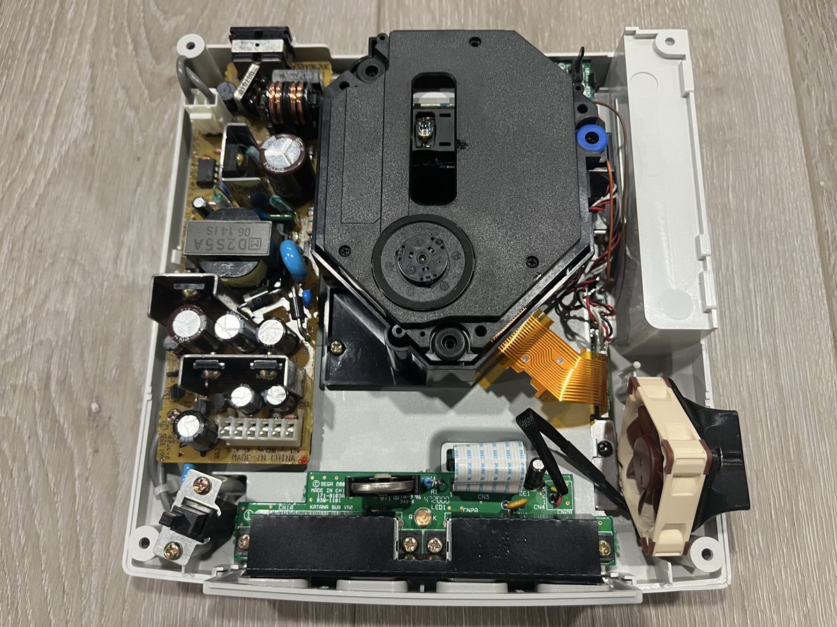 AlteredRetro's tweet image. We make original equipment look amazing again! #sega #dreamcast