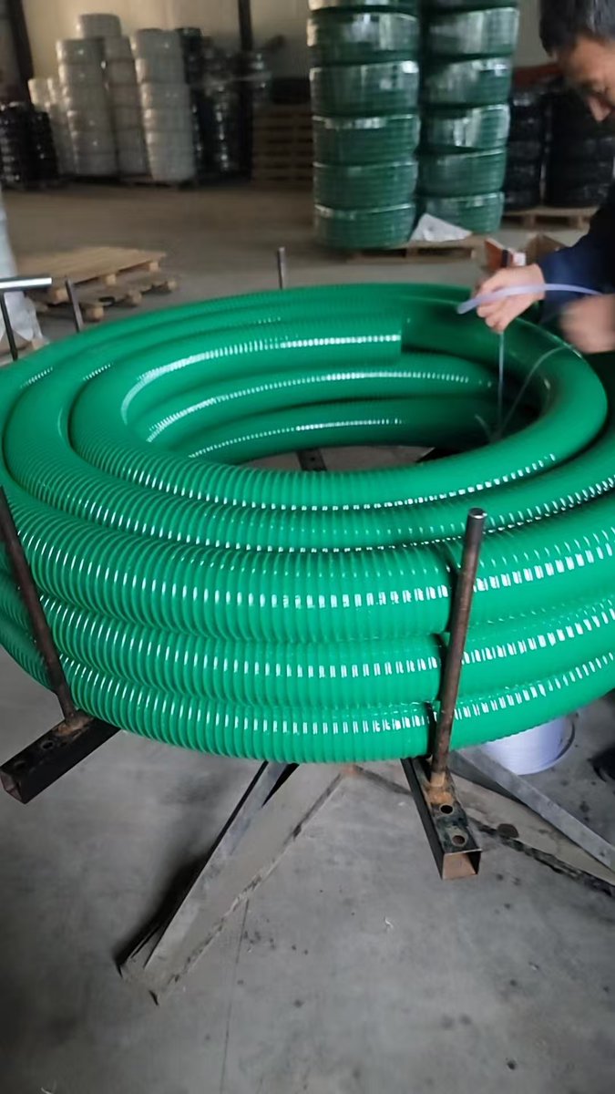 #PVC flat ribbed reinforced hose
WhatsApp：+86-18932813265
Email：amy@hujinhebei.com
Website: hujinhose.com
#HuJinTechnology #hose #PVCHose #FlexibleHose #SuctionHose #IndustrialHose #PlasticHose