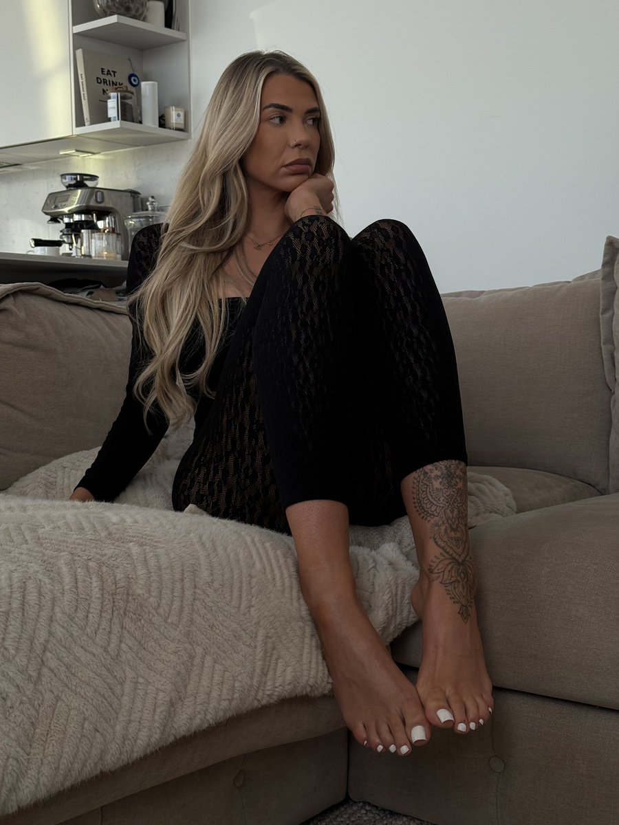 goddessscxrl3tt's tweet image. Not impressed