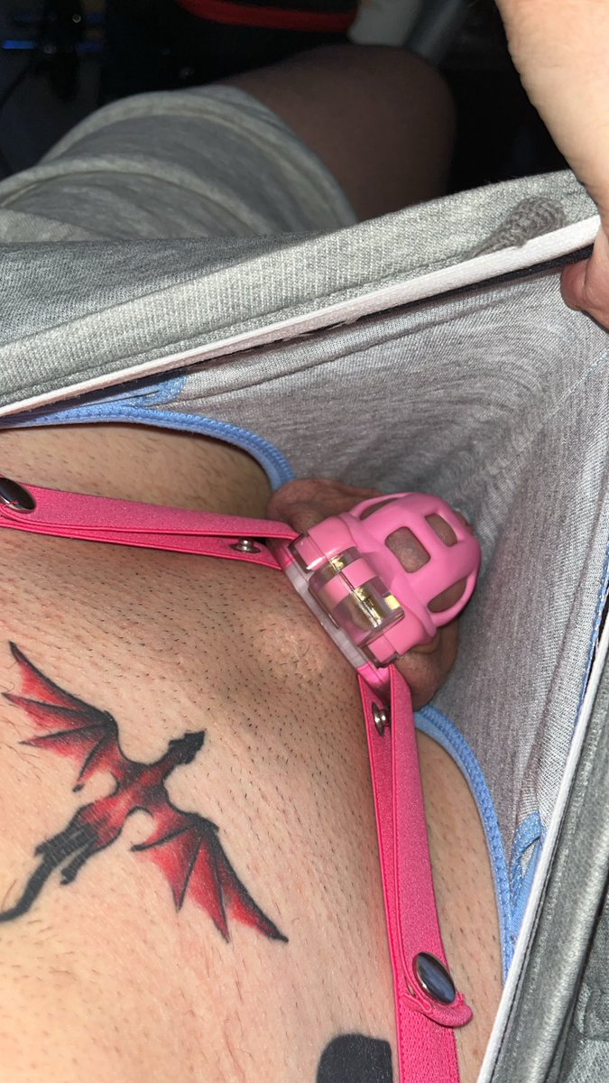 Sum23madrid's tweet photo. Chastity challenge 

On January 1 I start with the time you decide, I hope it will be a long time.

RT=12 hrs locked 
Like=6 hrs locked 
Comment=3 hrs locked
@GayChastityRTs @MCCageRT1 @ChastitypigRTS @Chastity_LS @MissEvaNavi @DomandsubM @CinematicKink #teamlocked #gaychastity https://t.co/vlq8RKmXP9