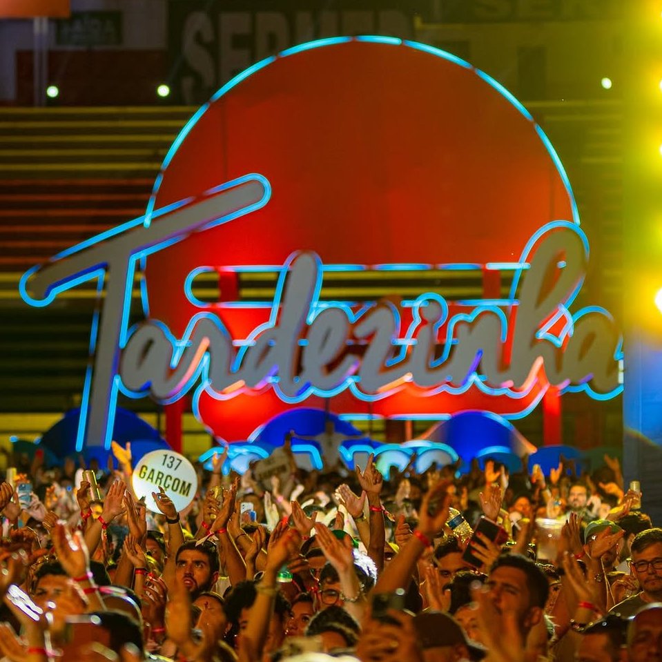 Projeto “Tardezinha”, de Thiaguinho, atingiu R$ 1,5 BILHÃO de faturamento.

Somente em 2025, foram mais de R$ 300 milhões.