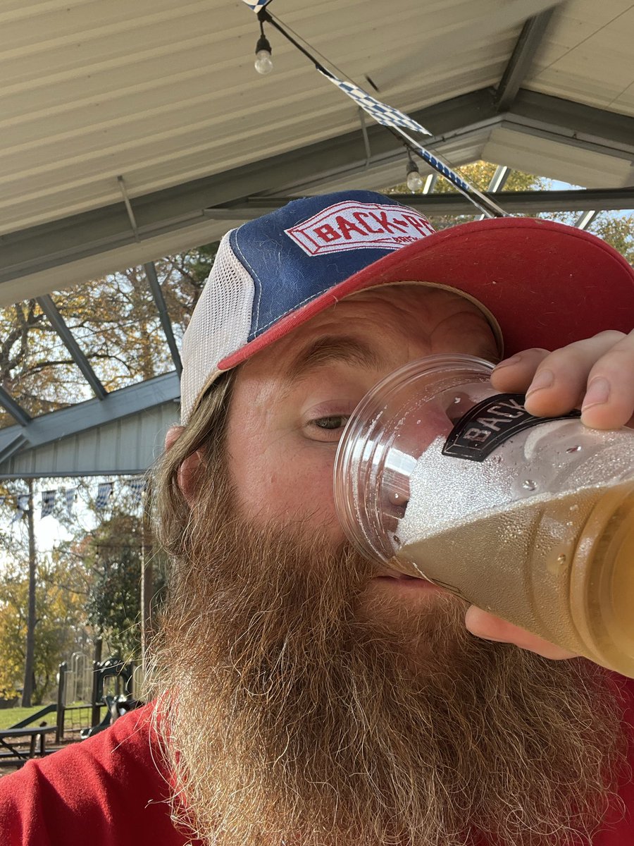 ChrisPrior13's tweet image. Finally back from that god forsaken place Marshall, TX. Cheers everyone!!