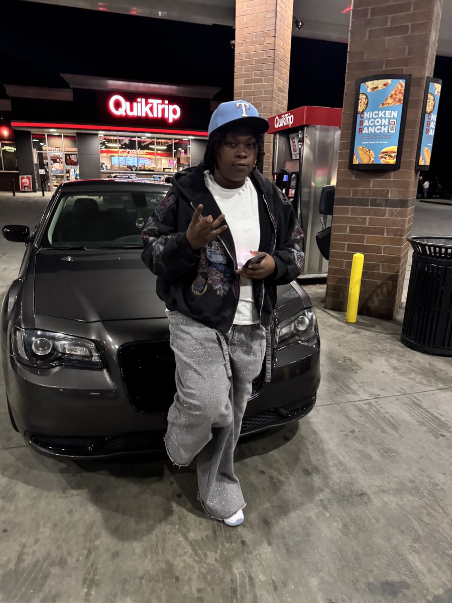 jay 🎒 tweet media