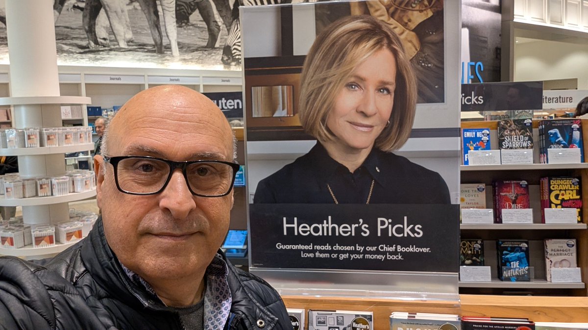 Nice to get to spend an afternoon in my favorite store. 
<a href="/chaptersindigo/">Indigo</a> 
#ChristmasShopping