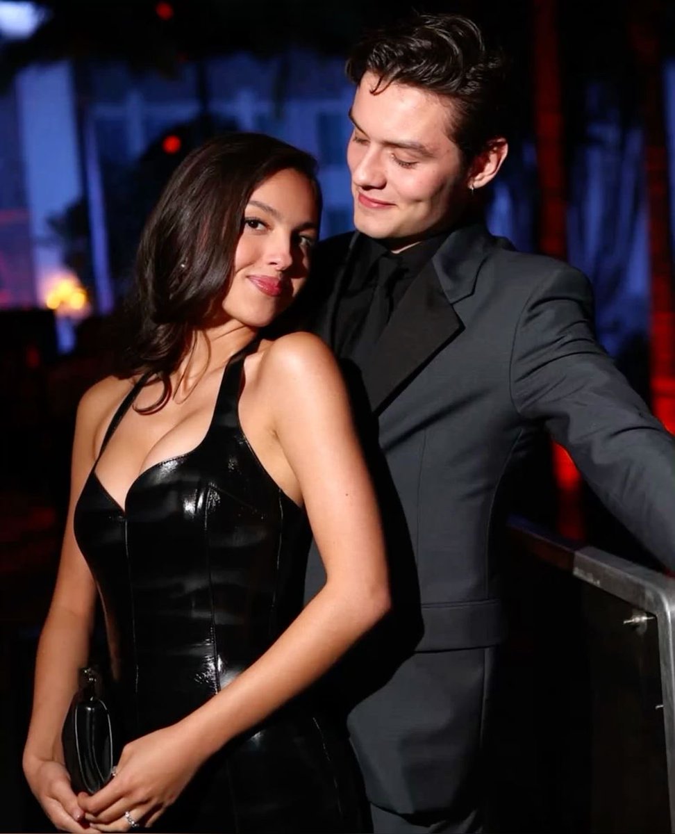 livsbrutaldaze's tweet image. the way they constantly come out on top after numerous break up rumors