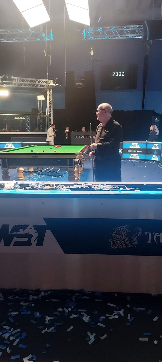 MrLiamMason's tweet photo. Exhibition match with Jimmy White and Referee Leo Scullion for his retirement #wst #scottishopen https://t.co/TI1i7TvGpj