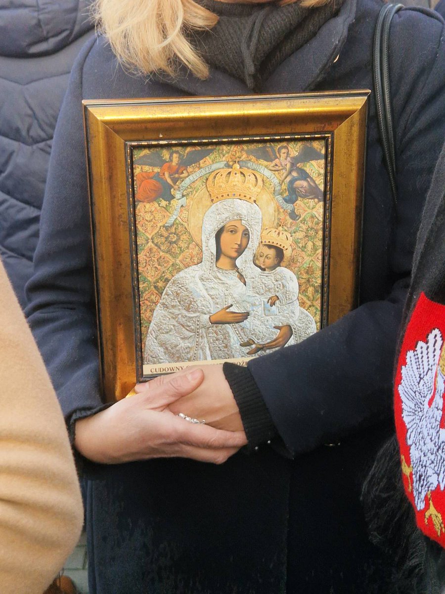 Dziś przed Szpitalem Św. Wojciecha przy ul. Jana Pawła II odbyła się pikieta organizowana przez <a href="/ratujzycie_pl_/">Fundacja Życie i Rodzina</a> by wyrazić sprzeciw wobec zabijania najmniejszych i bezbronnych przy użyciu zastrzyków z chlorkiem potasu w gdańskim szpitalu.

Więcej na 👉tiny.pl/m7ztsr1y