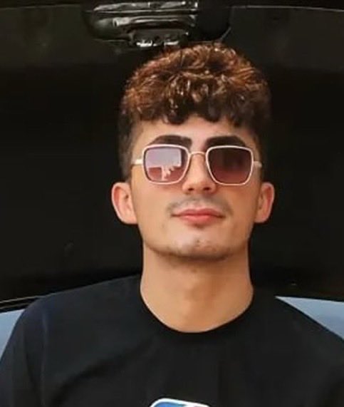 gohareshghi's tweet image. فرزندانم به من خبر دادند که فرزند غیورم، #محراب_عبدالله‌_زاده ، که در سال ۱۴۰۱ در جریان جنبش جاویدنام #مهسا_امینی  بازداشت شده بود، اکنون به‌دست رژیم فاسد، سرکوبگر و ضدانسانی خامنه‌ای به اعدام محکوم شده است.

فرزندانم، این فقط حکم اعدام یک نفر نیست؛