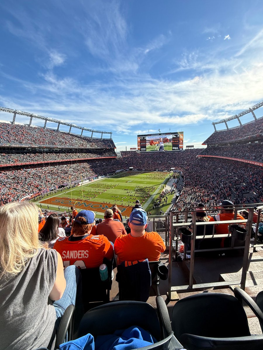 Colorado_clock's tweet image. LETS GOOOOO @Broncos
