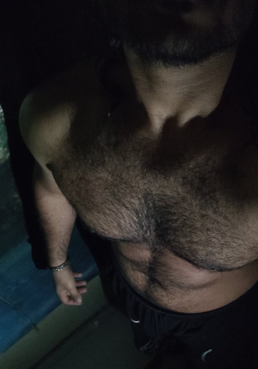 EscanorAkd's tweet image. I need to trim my chest hair