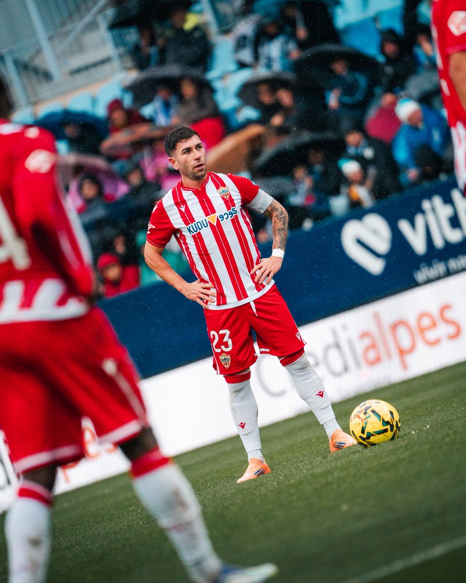 Adrián Embarba tweet media