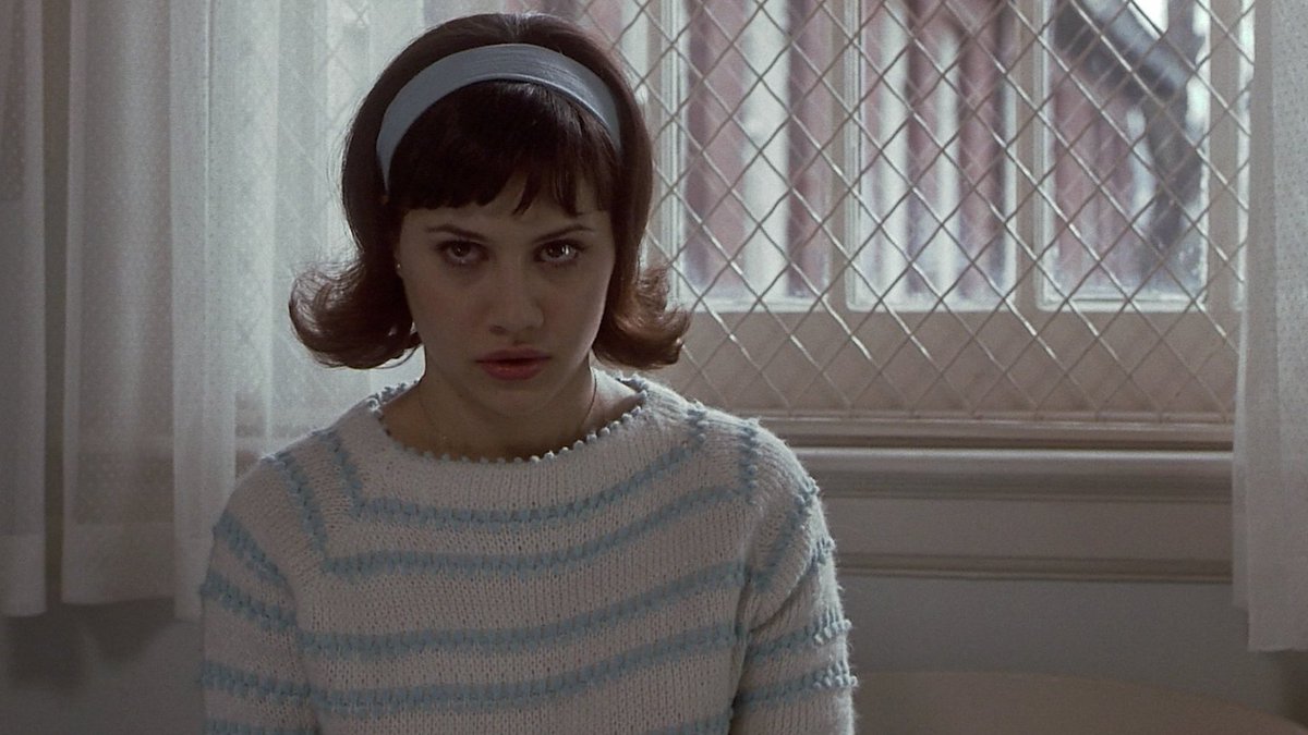 CINEMA505's tweet photo. 26 anos de ‘Garota, Interrompida’. https://t.co/DmFffm5AfM