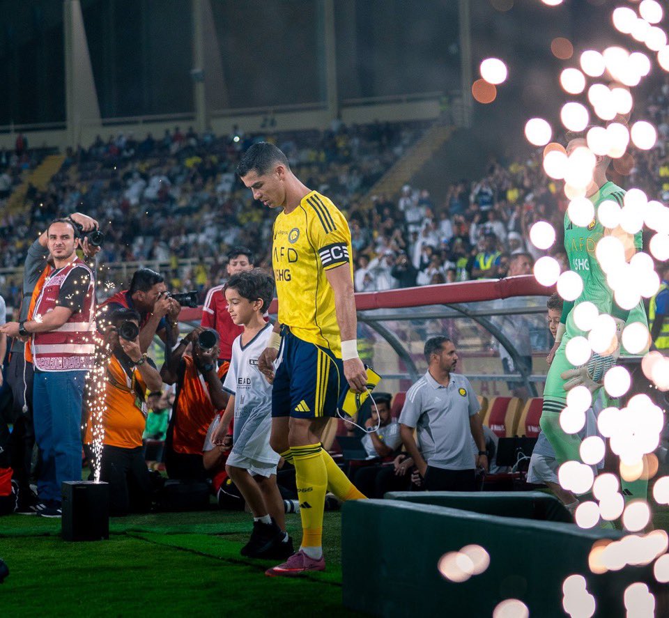 توحيد المدارس… ومن الفكرة إلى الواقع 🇵🇹
كنت أتحدث عن أهمية توحيد المدرسة داخل النادي،
وفي البداية كانت الفكرة مجرد تغريدة عن:
جيسوس – سيماو – سيميدو.
لكن مع توالي الانضمامات، أصبح الأمر أوضح من أي وقت مضى:
النصر اليوم بنكهة برتغالية خالصة، مشروع متكامل سيستمر لسنوات بإذن الله 💛