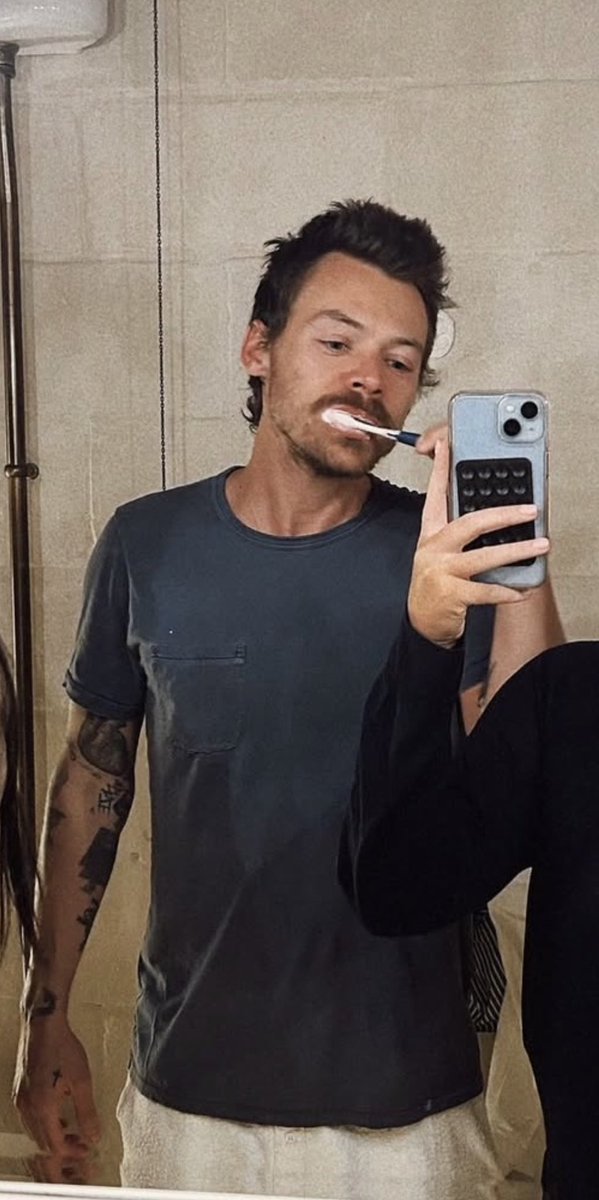 goldenrryhrry's tweet image. thank you chloe burcham