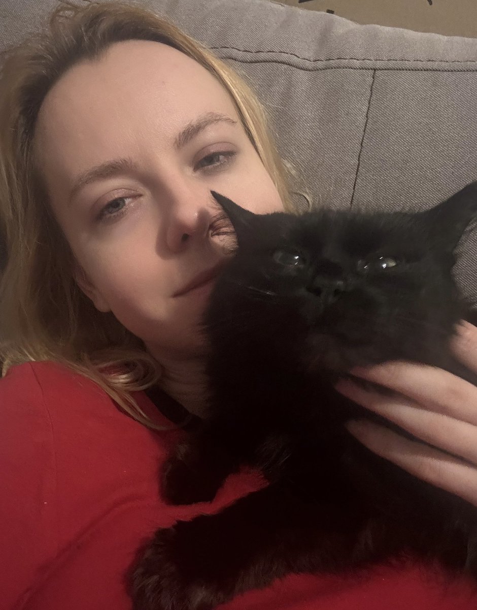angelshalagina's tweet photo. Still can’t sleep, no matter how hard I tried.
So me and Atis are watching Harry Potter 2.

A little Christmas magic
And a cat nearby
Should cure my illness.

It makes the evening easier.
I just hope the electricity stays
And the night remains calm 🤍 https://t.co/Ea7d1BXjpM
