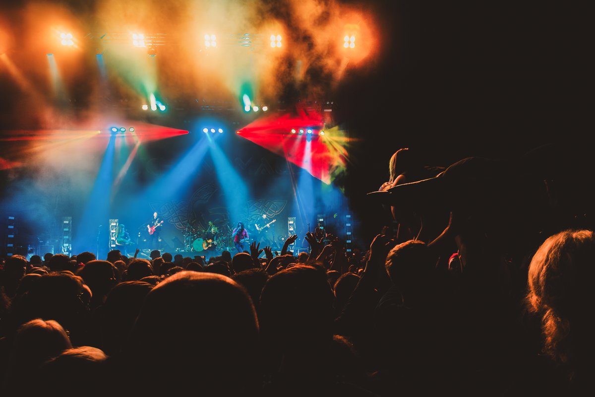 kle_uwe's tweet photo. Eisheiligenacht 2025 | Wetzlar
Es war ein fantastischer Jahresausklang!
Eine volle Halle, mit einer Hammer Stimmung.
Musiker weinten, dass Publikum weinte.
Emotionen pur!
#EisheiligeNacht #RockinChristmas #subwaytosally #schandmaul #kupfergold #Haggefugg https://t.co/z9x0IPnNtm