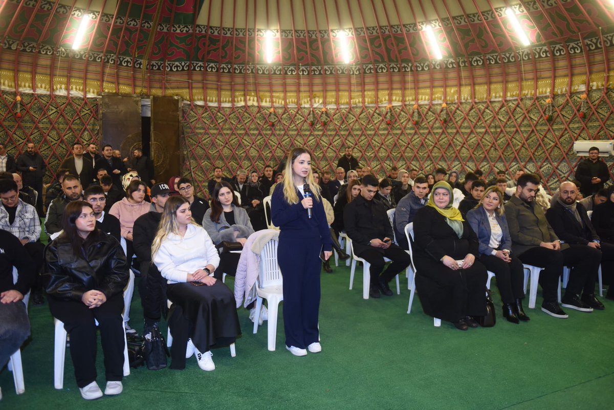 AK Parti İstanbul İl Başkanımız Abdullah Özdemir ve Gençlik Kolları İl Başkanımız Nevzat Yüce’nin katılımlarıyla, Gençlik Kollarımız tarafından düzenlenen Gençlik Ateşi Buluşmasını Etnospor Çadırı’nda gerçekleştirdik.

Soğuk havaya rağmen, içimizi ısıtan gençlik ateşi etrafında