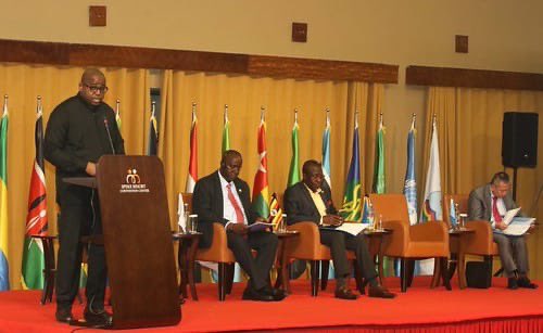 Jules Ndihokubwayo, ambassadeur du #Burundi en Ouganda, a représenté le pays à la réunion préparatoire du sommet sur la situation sécuritaire en RDC, tenue le 20 décembre à Entebbe. 🇧🇮🤝🇺🇬 <a href="/BurundinKampala/">Burundi Embassy in Kampala</a> <a href="/MAEBurundi/">MAEIRCD</a> <a href="/Edbiziman/">Edouard Bizimana</a>