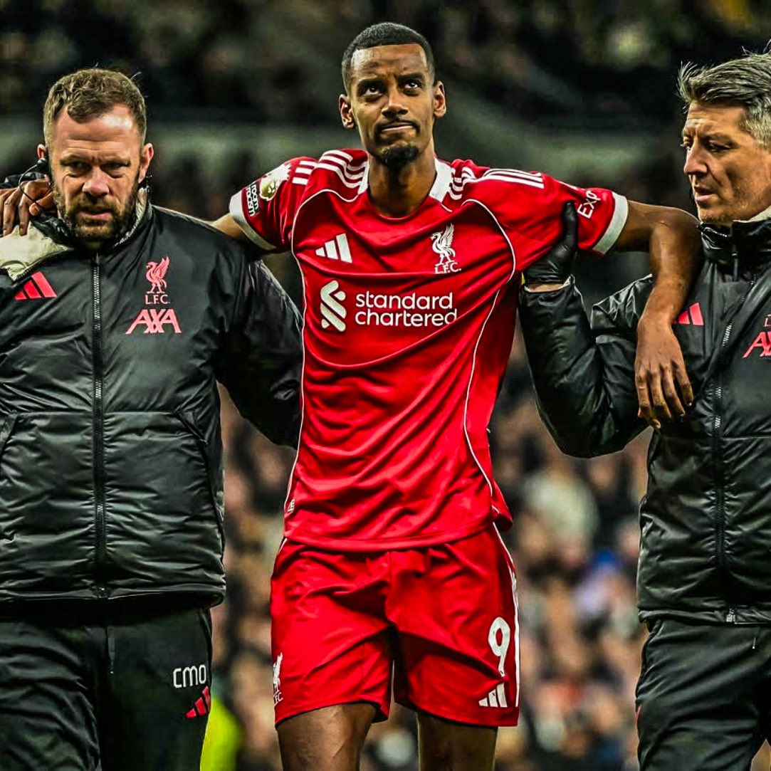 قلق في أنفيلد.. فحوصات حاسمة تحدد مستقبل إيزاك مع ليفربول هذا الموسم - تقارير تشير إلى انتهاء موسم اللاعب رسمياً بعد الإصابة أمام #توتنهام 