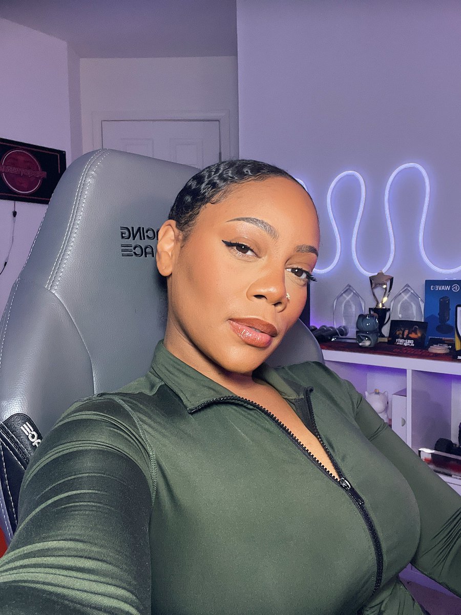 You already know wtf goin on
twitch.tv/tommiimichelle