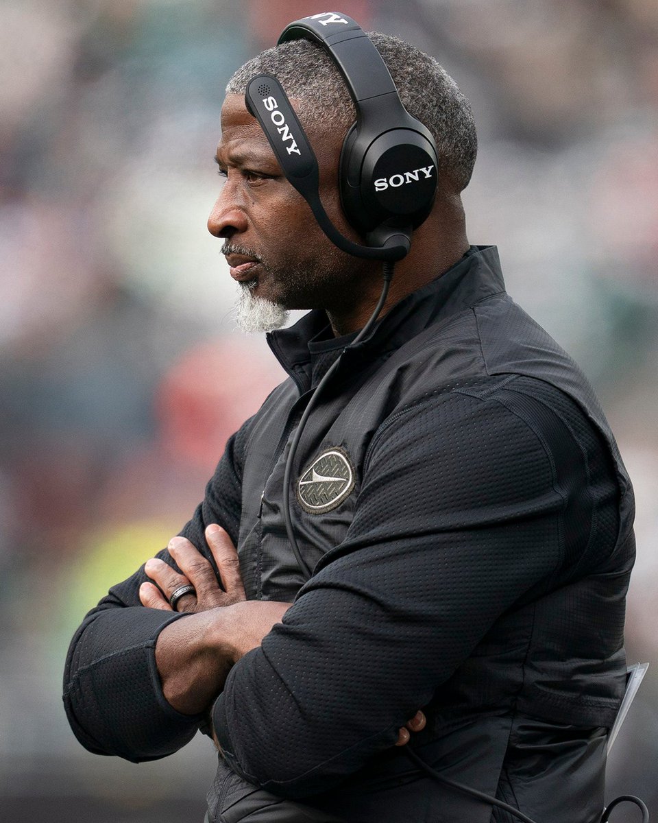 snyjets's tweet image. The Jets have gone 15 consecutive games without intercepting a pass.

That is an NFL record.