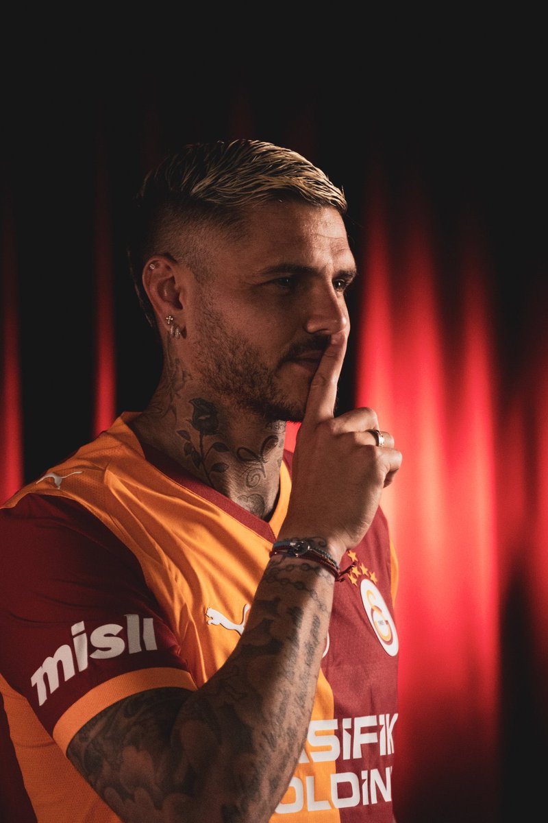 Şu an 9 golü var ligde. 10+ daha atsa 20 golü var. 

Öldü diyorlardı!

#Icardi