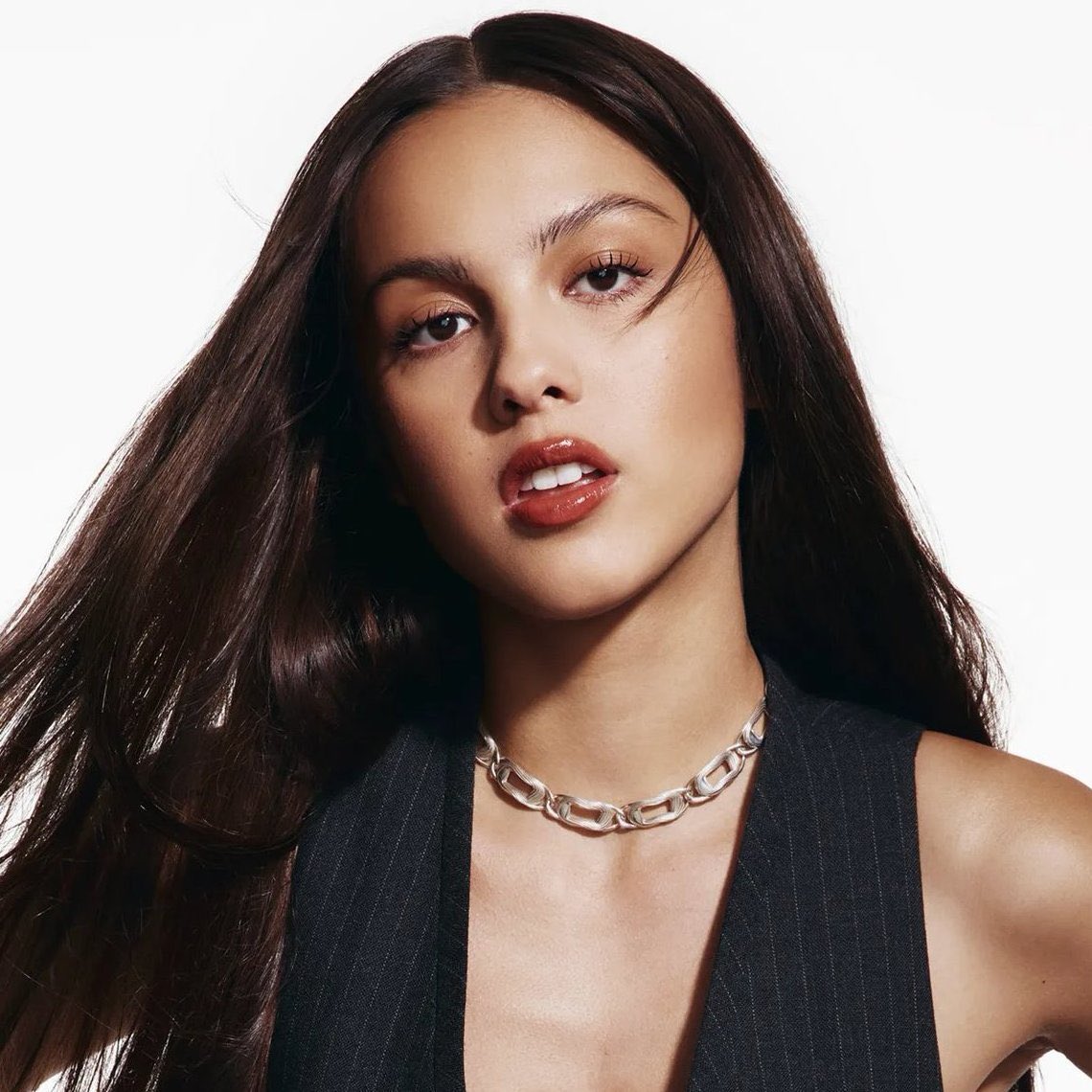 SeriesBrasil's tweet image. Olivia Rodrigo e Louis Partridge terminaram o relacionamento após 2 anos juntos, afirma o The Sun.