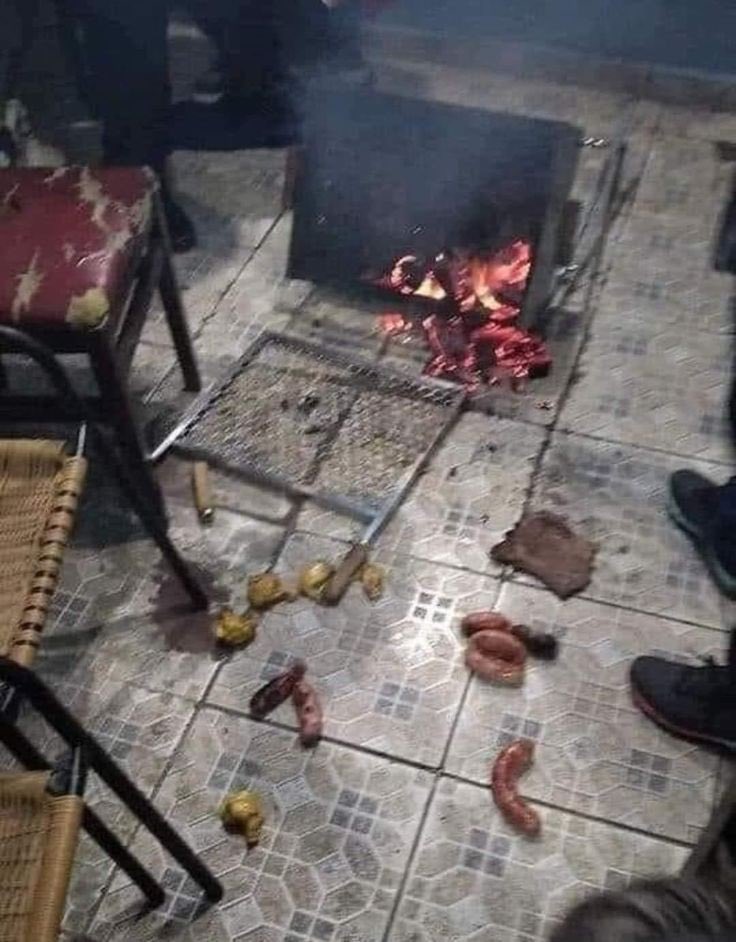 boylivie's tweet image. falaram que a Olivia e Louis terminaram aqui no churrasco nao me aguentei quebrei tudo mesmo