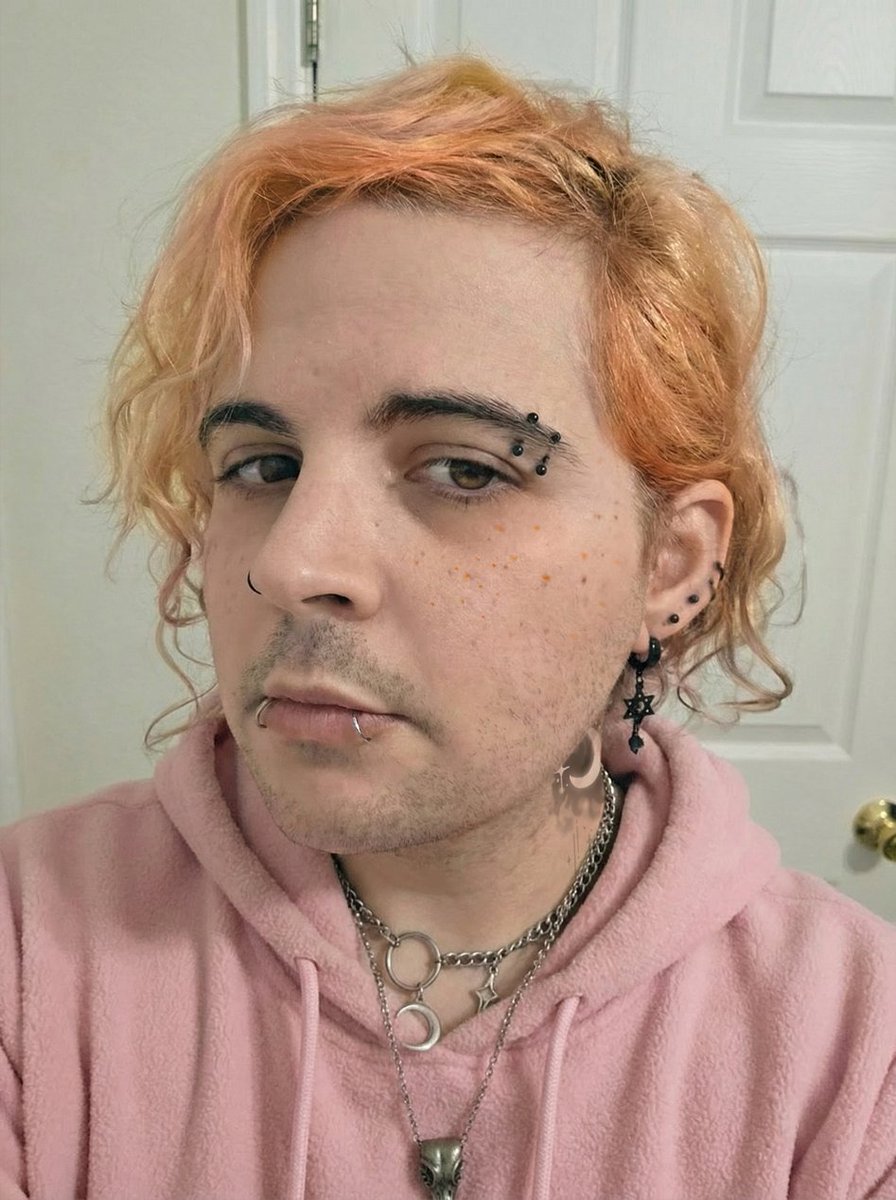 perspecula's tweet photo. i can never tell if i prefer long hair or short hair rip (also ginger is an unfairly hard colour to dye ur hair, zut) https://t.co/TCO5QAIbSX