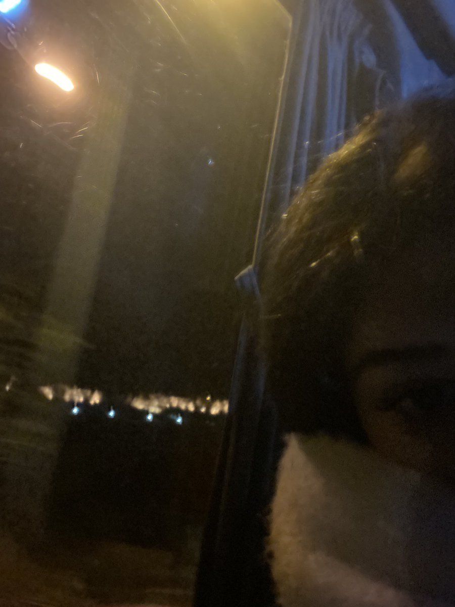 Arkada mardin kalesi var görüyor musunuz