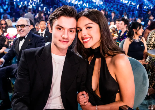 AboutMusicYT's tweet image. Olivia Rodrigo and Louis Partridge have broken up after two years, The Sun reports.