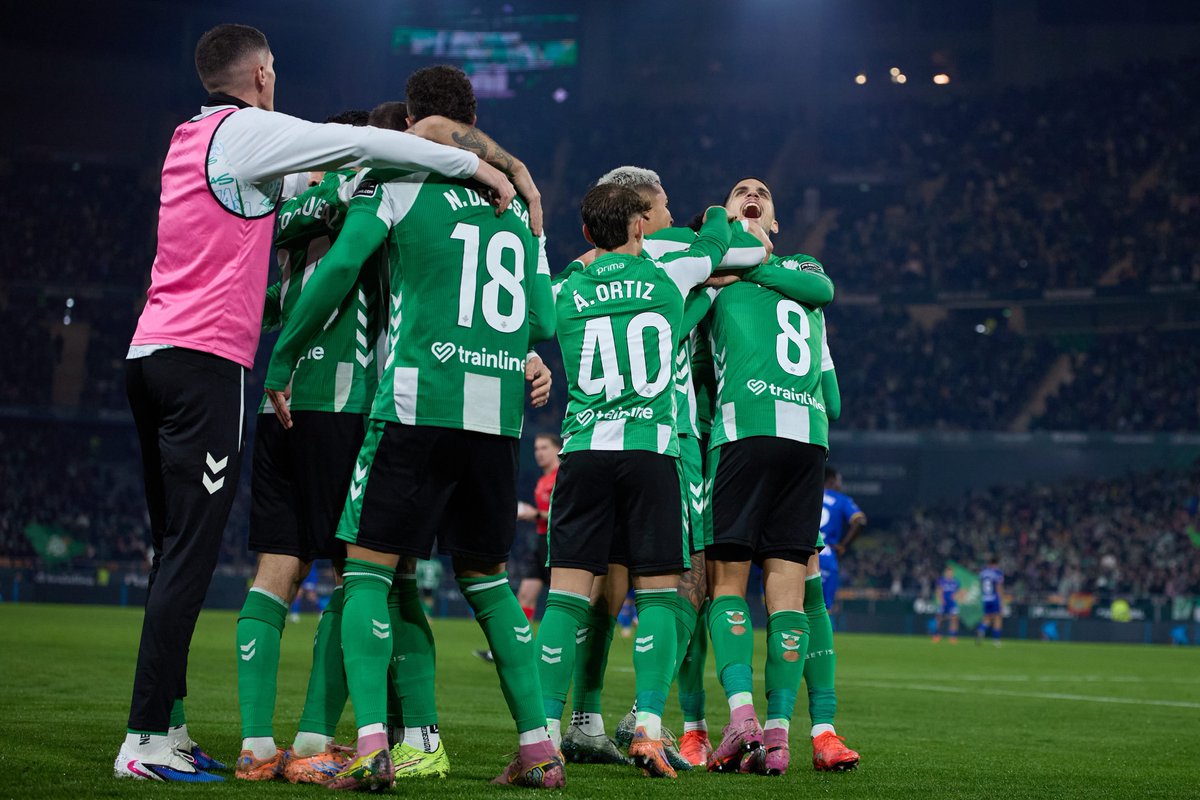 ¡Este EQUIPO me vuelve LOCO! 💚🤪

#DíaDeBetis #RealBetisGetafe
