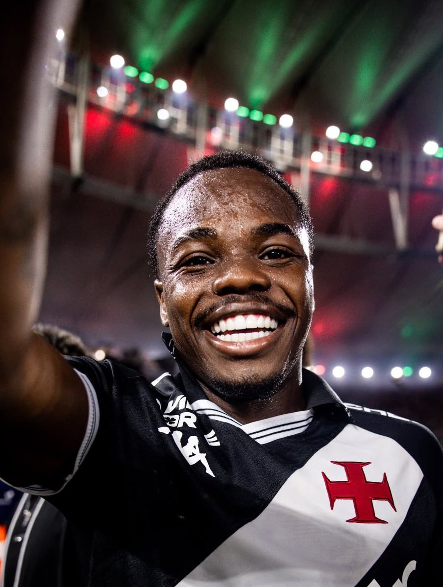 EstamosHa__'s tweet image. Ponta de qualidade esse Andres Gomés

Não fica no Vasco na próxima temporada