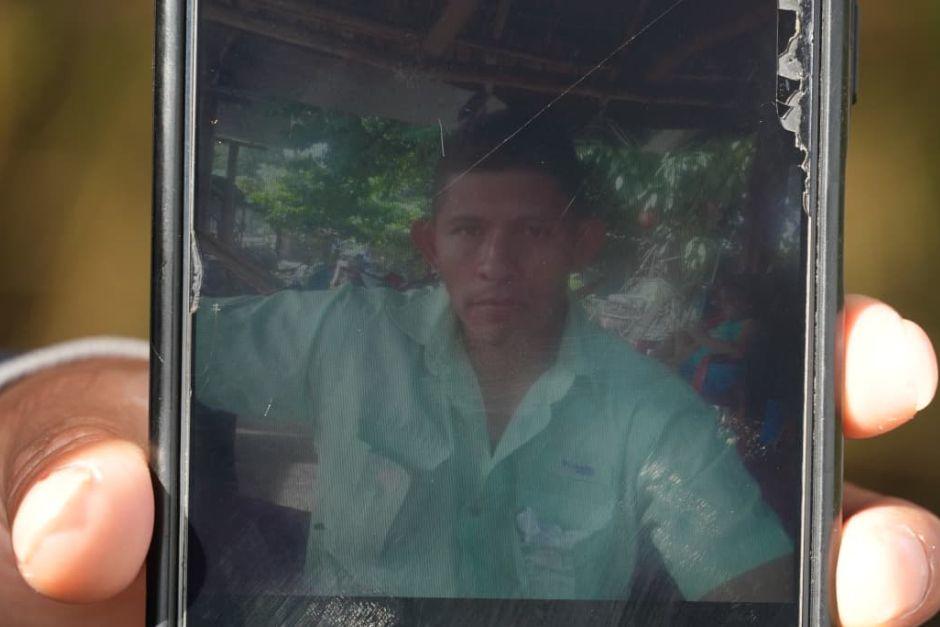 David929819's tweet photo. @BArevalodeLeon Dentro de los  cuerpos que se encontraron en el cementerio clandestino de la zona 25, hay personas residentes de la zona 24, canalitos,  personas honradas y trabajadoras que no poseen antecedentes penales, según información recabada con familiares, @BArevalodeLeon #gobernacio . https://t.co/1lJiiqPBYS