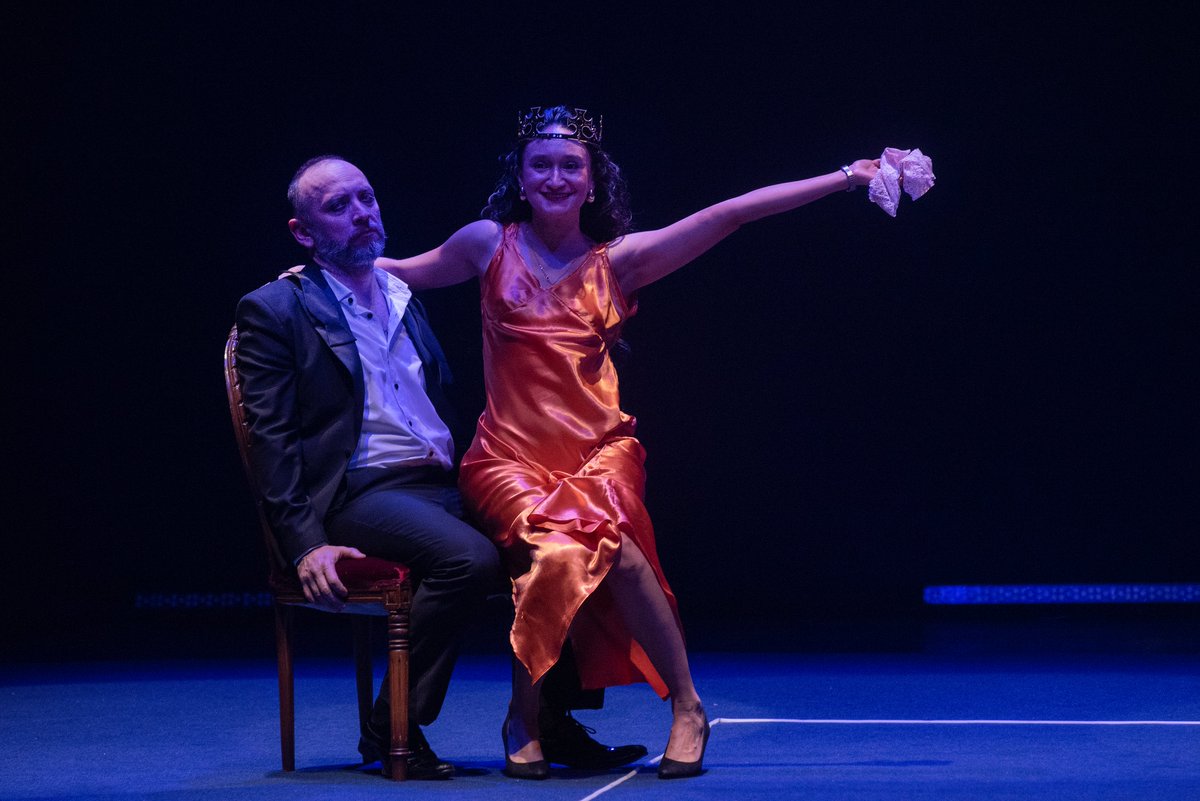 UNA CORONA
EN EL FONDO
DE UNA PISCINA.

Una obra de Marcelo Leonart y sus amigas.

Solo 3 funciones.
10, 11 y 12 de enero en @matucana100 

Entradas a la venta por <a href="/ticketplus/">Agencia de Viajes</a>

ÚLTIMAS FUNCIONES DE LA VIDA.
No se pierda la experiencia teatral del año.

teatro-a-mil.ticketplus.cl/events/una-cor…