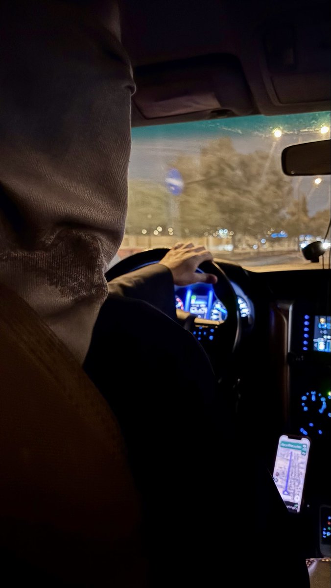 1ipilli's tweet image. عطني علومك وطولها وفصلها ❤️