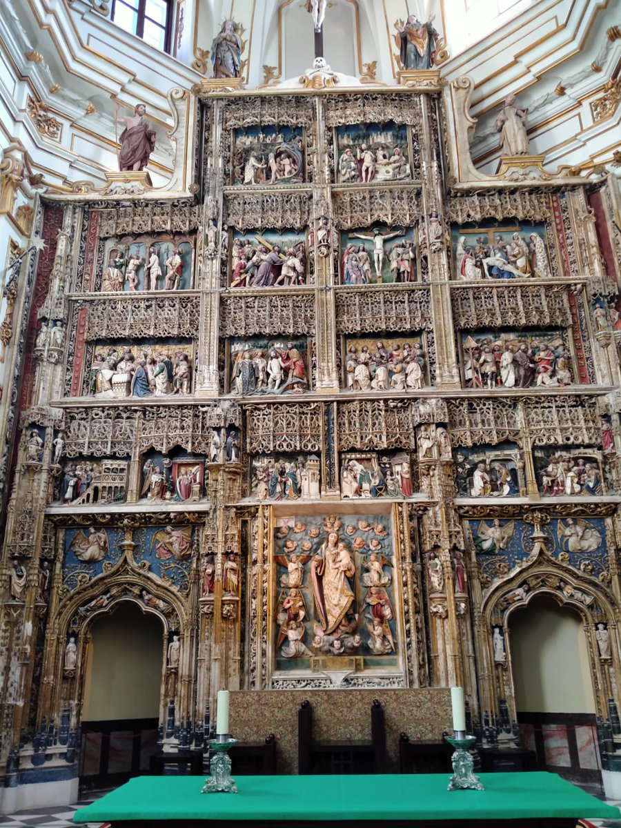 DaniElefantman's tweet photo. Retablo mayor del Real Monasterio de Santa María de El Paular #Rascafría #monasterio #retablo #hacerfotos #ElPaular https://t.co/LuqEiL0ID6