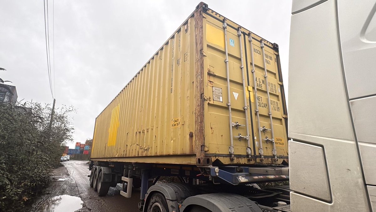 BoshBoxes's tweet photo. Another busy week at Bosh Boxes delivering high-quality shipping containers across the UK.

Order Your Container Today... The Bosh Way
https://t.co/rXsluGCfO8

#shippingcontainer #40ftcontainer https://t.co/CofZnFjhbG